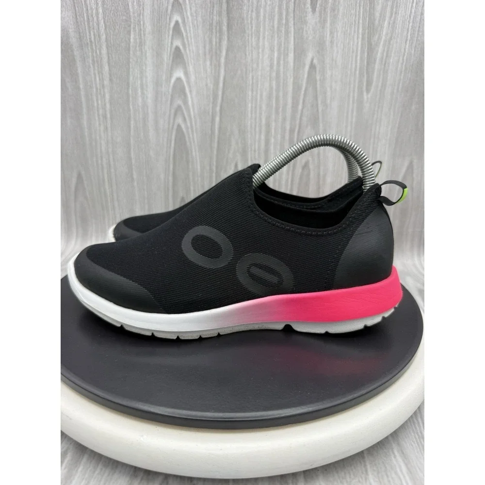 OOFOS OOmg Sport Low Womens Size 8.5 Black Pink Fade Recovery Slip On Shoes